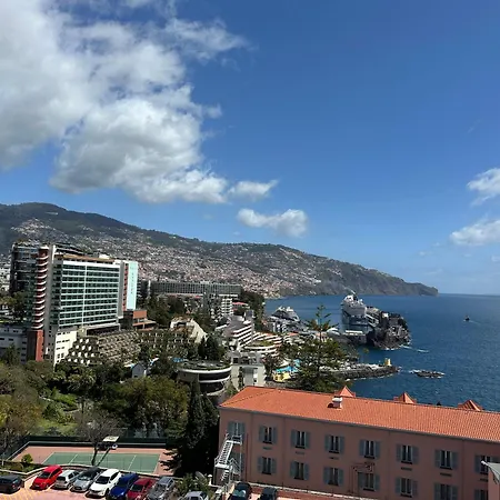 Madeira 2 Apartment *