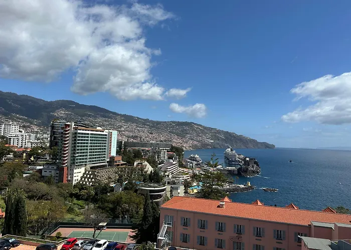 2 Madeira Group 公寓 *